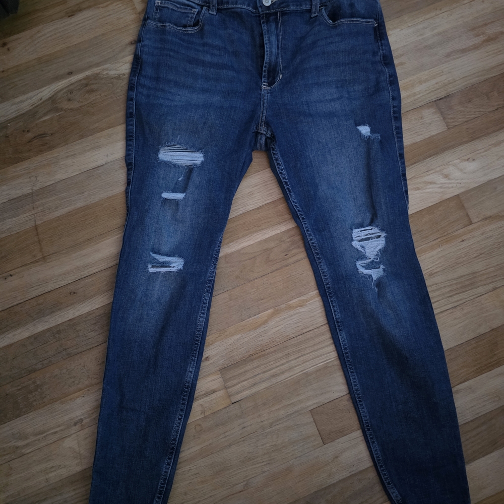 Hollister High-Rise Ripped Dark Wash Super Skinny Jeans - Picture 3 of 6